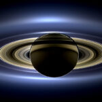 Anelli di Saturno ripresi in controluce dalla sonda Cassini.